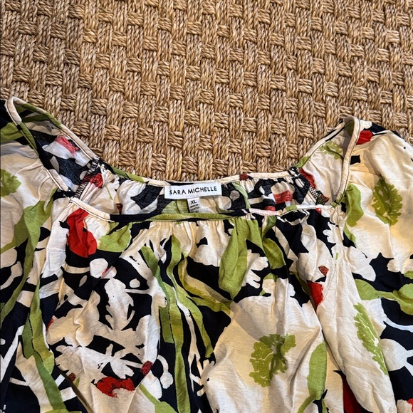 Sara Michelle woman Dress with Green and Red Floral Design - Picture 5 of 6